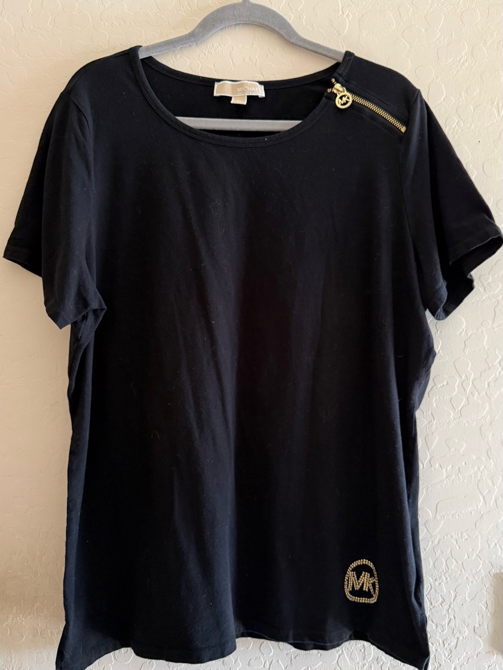 Michael Kors, 2X, Studded Logo Charm Organic Cotton Jersey T-Shirt